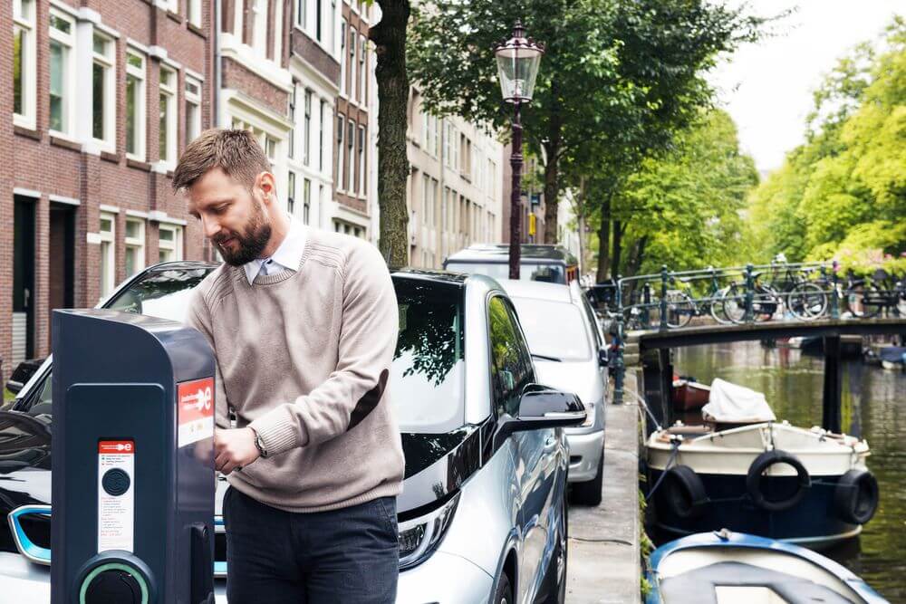Elektrisch voertuig publiek laden Elektrisch voertuig publiek laden